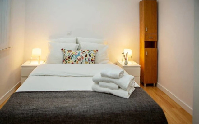 Petite 1bed in Puerta del Angel, 3mins to Metro