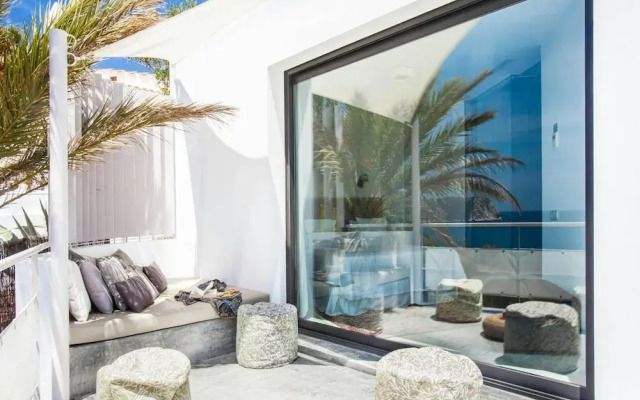 Holiday Home With Private Jacuzzi