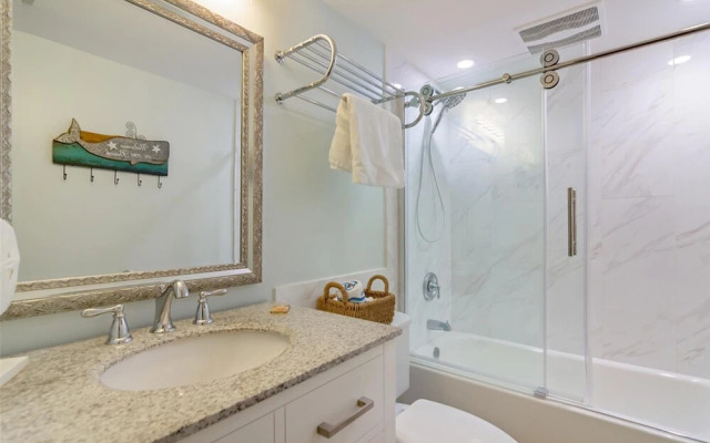 Shoreline Towers 1073