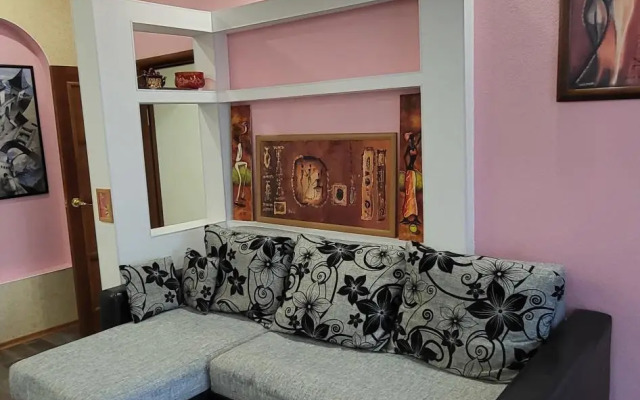 Apartments on Levo-Bulachnaya 42/2