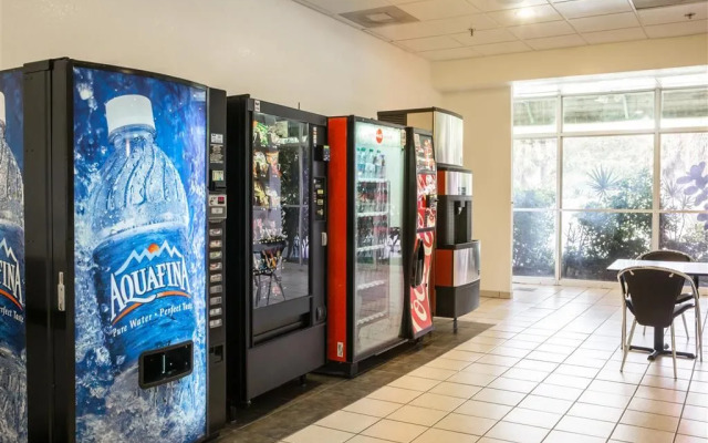 Motel 6 Cutler Bay, FL