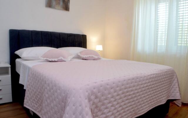 Lovely 1-bedroom Apartment Venilia Rudin