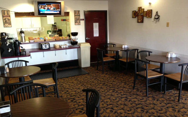 Brentwood Inn & Suites