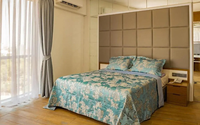 Novel Centre Point Hotel