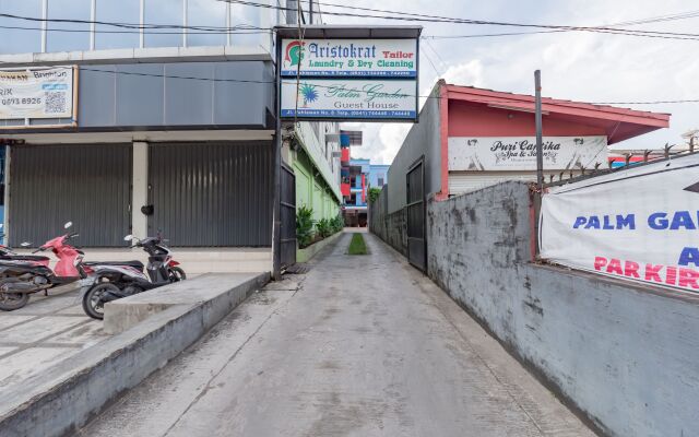 RedDoorz @ Pahlawan Street