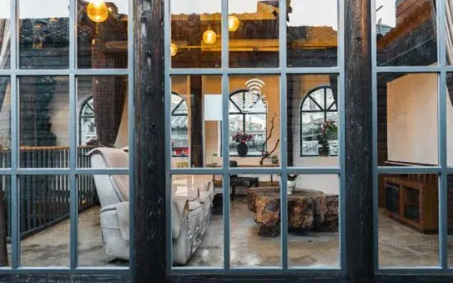 Tengchong Heshun Sufengtang Panoramic Holiday Inn