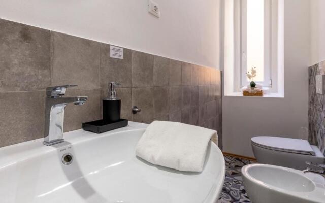 Lovely guest-room with private bathroom