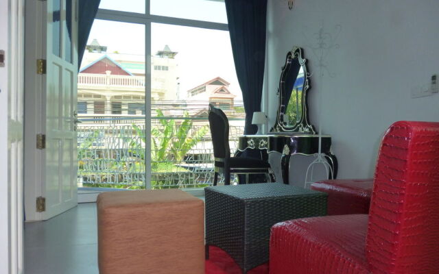 White Rabbit Hostel Siem Reap