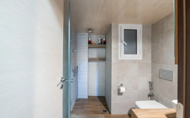 2bed renovated flat close to Ampelokipoi metro