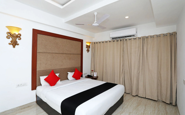 Capital O 18792 The Grand Neelam