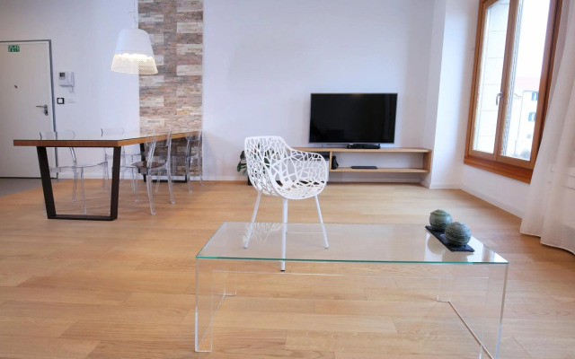 Luxury Apartment Kampanel