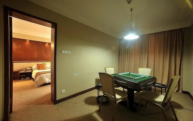 Chunlan Business Hotel