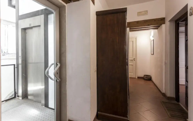 Salomone Apartment 15 With Terrace by Wonderful Italy