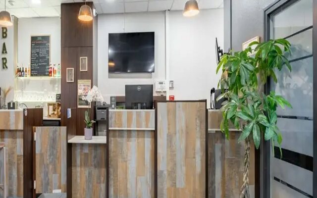 B&B HOTEL Maubeuge Louvroil