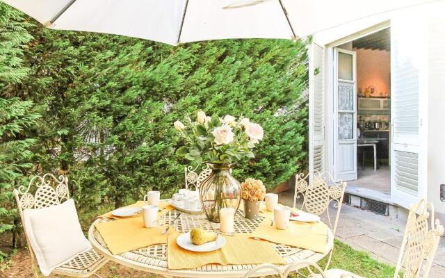 Apartment Guinigi with Private Courtyard