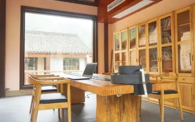 Loushixiehou Guesthouse