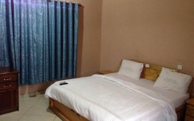 His Royal Vico Hotel