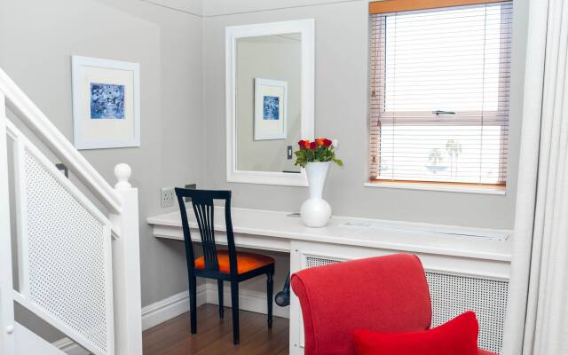 Bantry Bay Suite Hotel