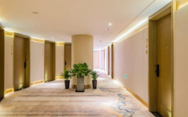 Qihe Lakeview Hotel (Jiaxing Nanhu Red Boat Branch)