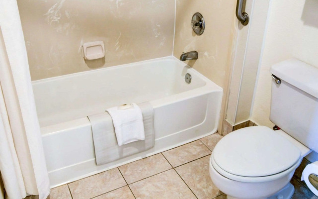 Comfort Inn Redding Near I-5