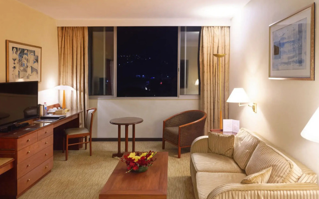 Carlton Hotel