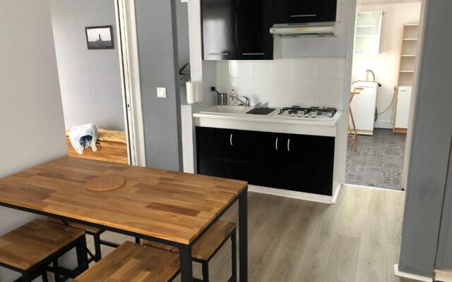 Maisonnette a 100 M de la Plage