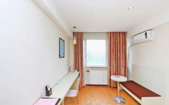 Rujia Huayi Selected Hotel (Cangfeng Road Branch of Hebei Normal University) – Guest Rooms – Shijiazhuang