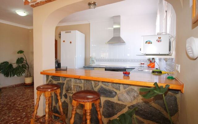 1090 Villa las Flores