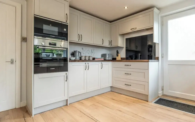 Bright&Spacious 3BD in Centre of Bourton