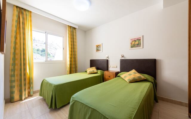 Holiday Club Sol Amadores Hotel