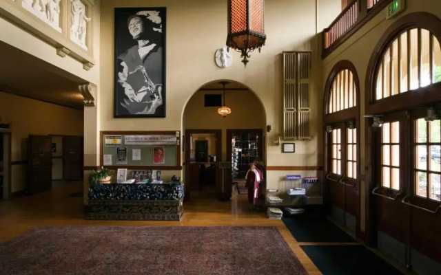 McMenamins Kennedy School