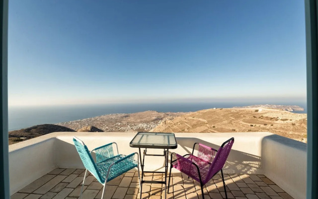 Sleeps8-parking-garden-pool-sunsets-barbeque