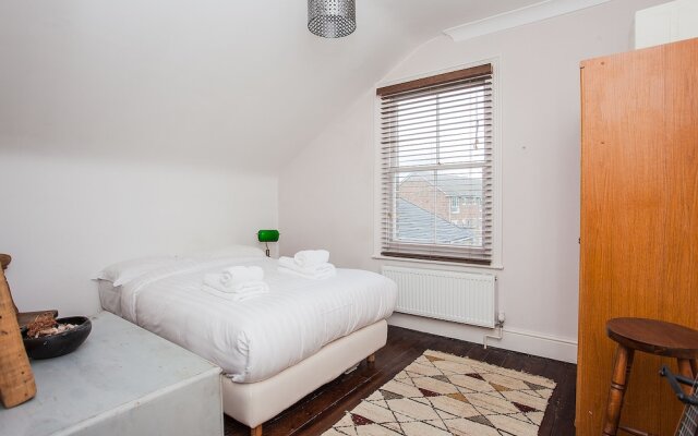 1 Bedroom Flat In Vibrant Brixton