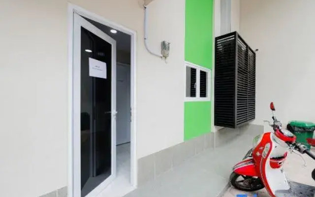 Urbanview Petukangan Mansion Jakarta