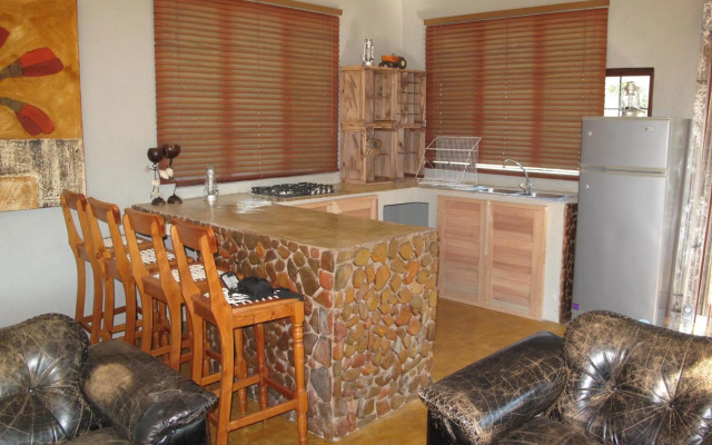 Caracal Lodge