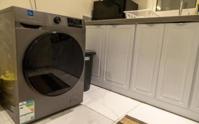 No.8-9 Relax & Enjoy Time w/Manazil Alyasmin 2BR/1or2BA