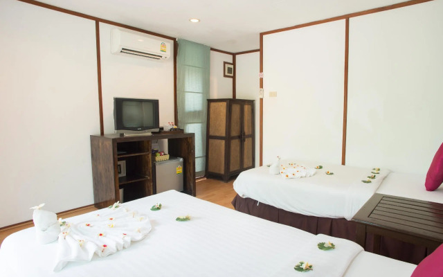 B52 Beach Resort