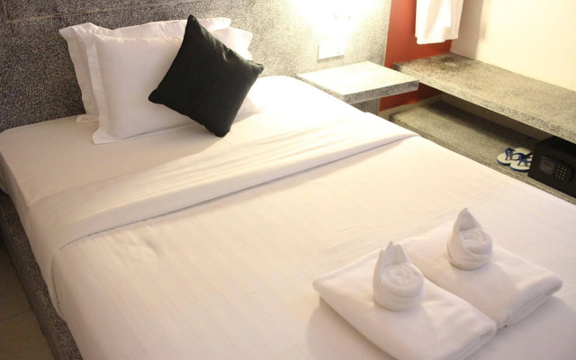 K9 Riverside Hotel