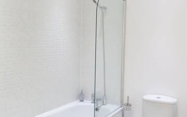 Henry Street - Apt 46