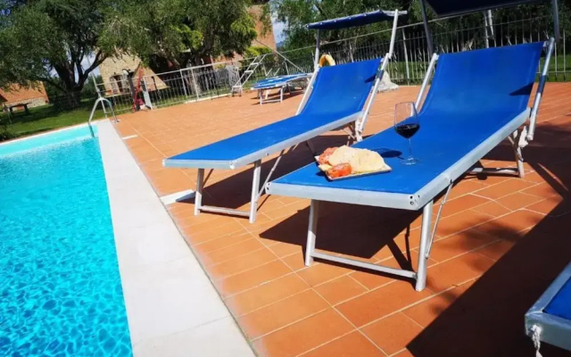 Poppy apt with shared pool