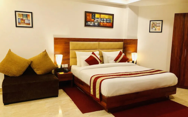 Red Crown Hotel