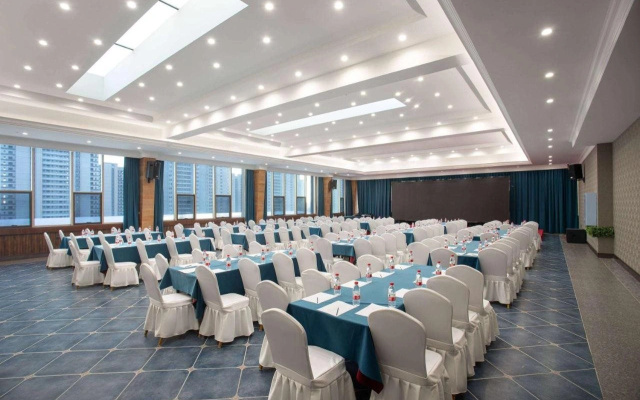 Days Hotel by Wyndham Harbin Qunli