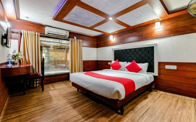 OYO 23482 Sht Symphony Premium Sharing Houseboat