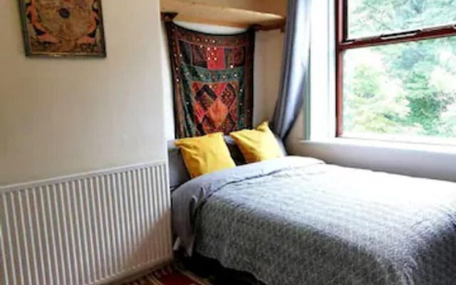 Spacious Riverside Home, 3 Bedrooms, Hebden Bridge