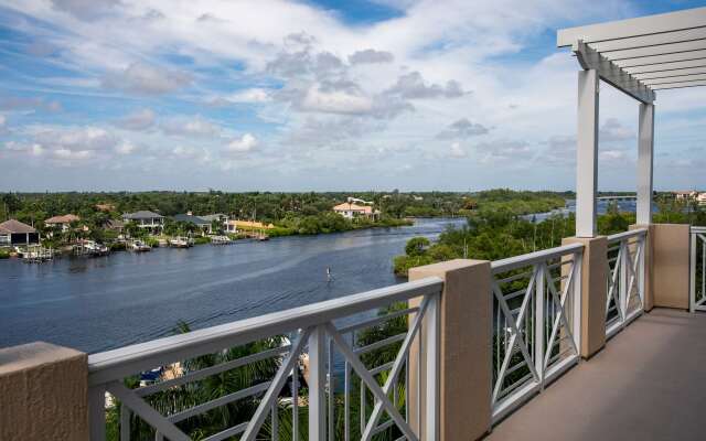 Wyndham Grand Jupiter at Harbourside Place