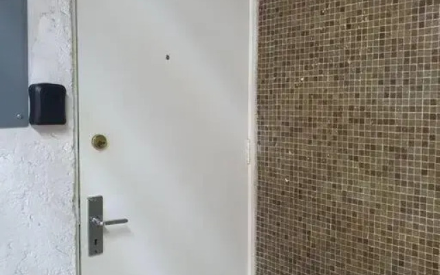 Super Suite con baño y cocina excelente ubicación