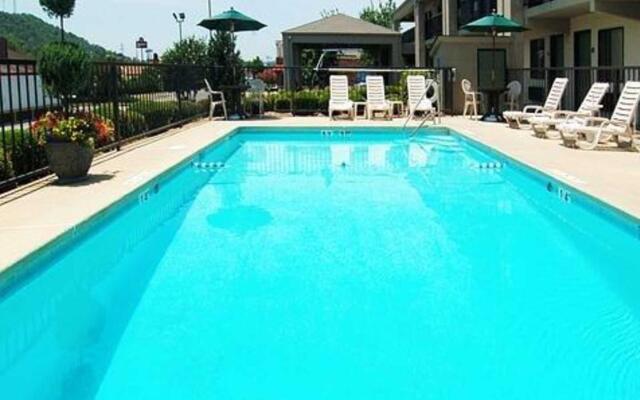 Quality Inn Pelham I-65 exit 246