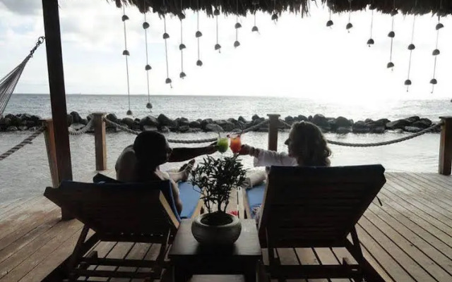 Renaissance Ocean Suites