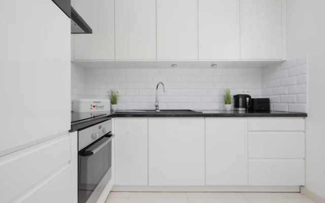 Nad Brzegiem Wisły Warszawa by Renters