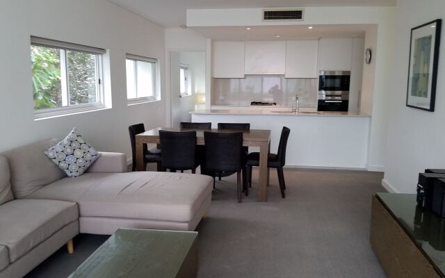 Kirra Surf Apartments